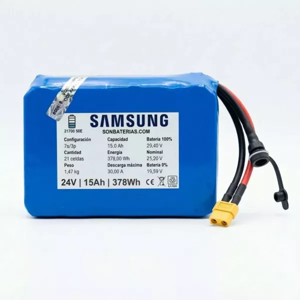 Detalle de batería hermética de 30V 15Ah diseñada para jornadas largas de pesca con sistemas de sonda LiveScope